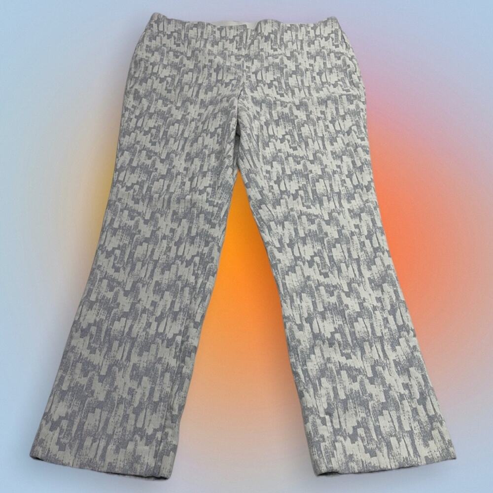 ALFANI Women’s 8 Silver / White Stretchy Crop Pant